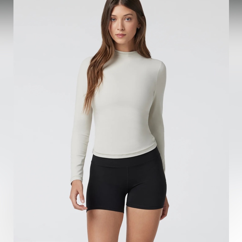 NWT Vuori AllTheFeels™ Long Sleeve Mock in Ecru
